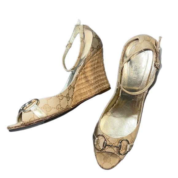 GUCCI GG Canvas Leather Peeptoe HorseBit Wedges Leather Sock 9 - Picture 1 of 13